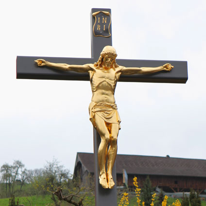 Neu vergoldeter Christuskorpus.